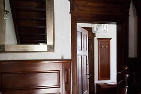 Villa Mistral