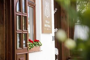 Villa Mistral