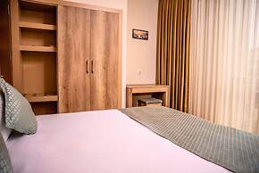 Mari Suites Hotel