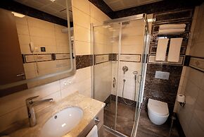 Mari Suites Hotel