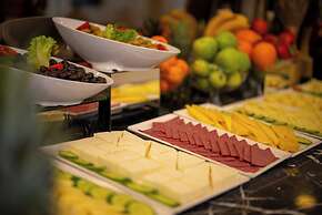 Mari Suites Hotel