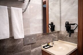 Mari Suites Hotel