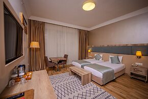 Mari Suites Hotel