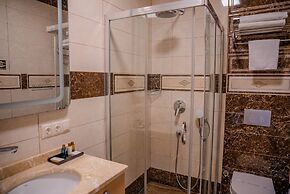 Mari Suites Hotel