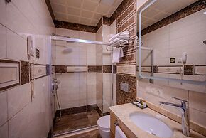 Mari Suites Hotel