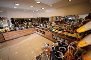Mari Suites Hotel