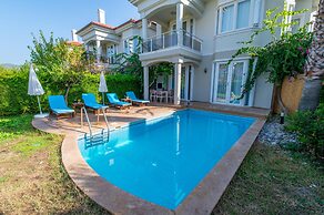 Sunset Beach Club Villas
