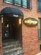 Luxx Suite