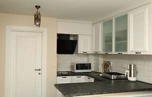 Luxx Suite
