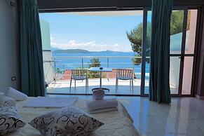 Oceanic Overview Suites