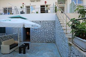 Oceanic Overview Suites