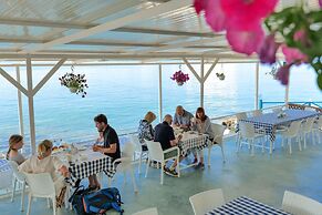 Oceanic Overview Suites
