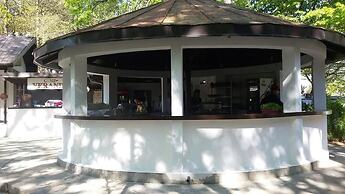 Hotel Camp Karagaq