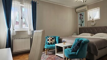 Adria Apartments