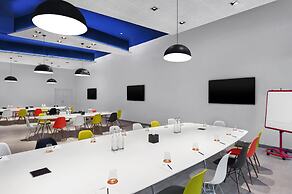 Canopy by Hilton Dubai Al Seef