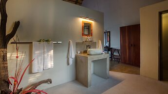 Naledi Game Lodges