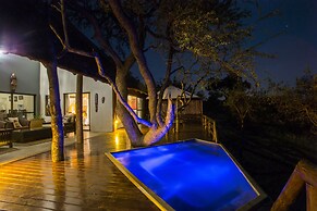Naledi Game Lodges