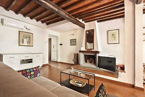 Short-let Florence Apartment Parione