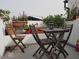 Stylish Lisbon Apartment in Alfama