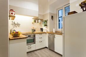 Stylish Lisbon Apartment in Alfama
