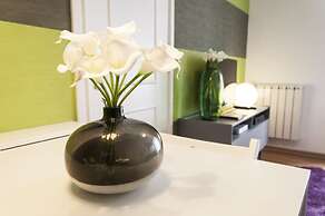 Contemporary by Apartments Alfama