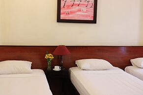 Nhi Trung Hotel