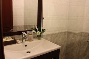 Nhi Trung Hotel