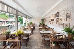 Casa Vimaya Riverside