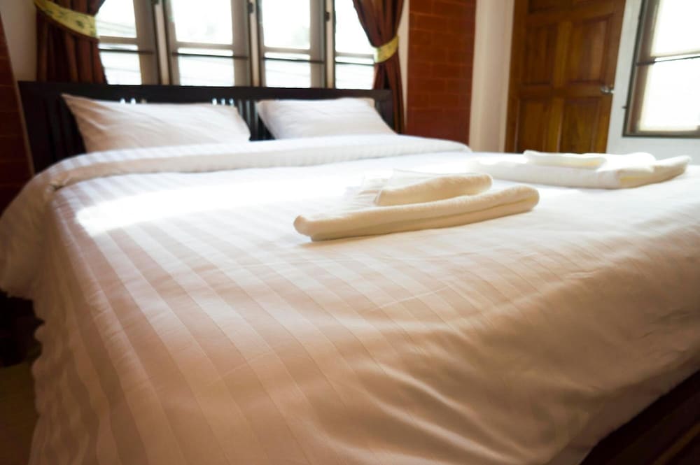 Summer Guesthouse & Hostel