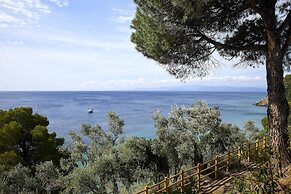 ELIVI Skiathos