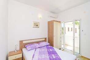 Apartments & Rooms Barisic