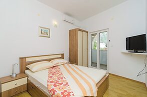 Apartments & Rooms Barisic