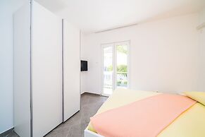 Apartments & Rooms Barisic