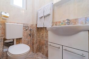 Apartments & Rooms Barisic