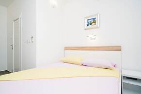 Apartments & Rooms Barisic