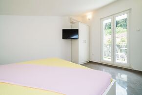 Apartments & Rooms Barisic