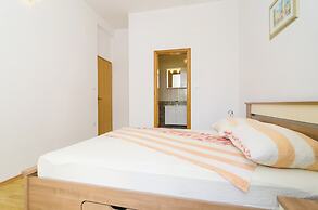 Apartments & Rooms Barisic
