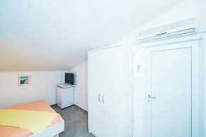 Apartments & Rooms Barisic