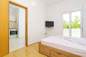Apartments & Rooms Barisic