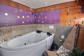 VIP Paris Yacht Hotel