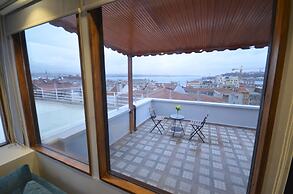 Unver Galata Apart
