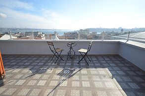 Unver Galata Apart