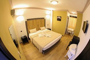 FrioHot Hotel