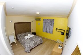 FrioHot Hotel