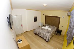 FrioHot Hotel