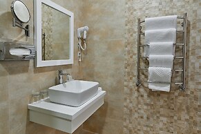 Arium Hotel