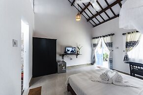 Cashew Tree Bungalow