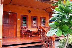 Coco Beach Bungalows