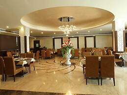 Wingston A Treehouse Hotel-Goverdhan