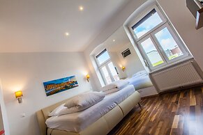 City Apartment by Stadthalle